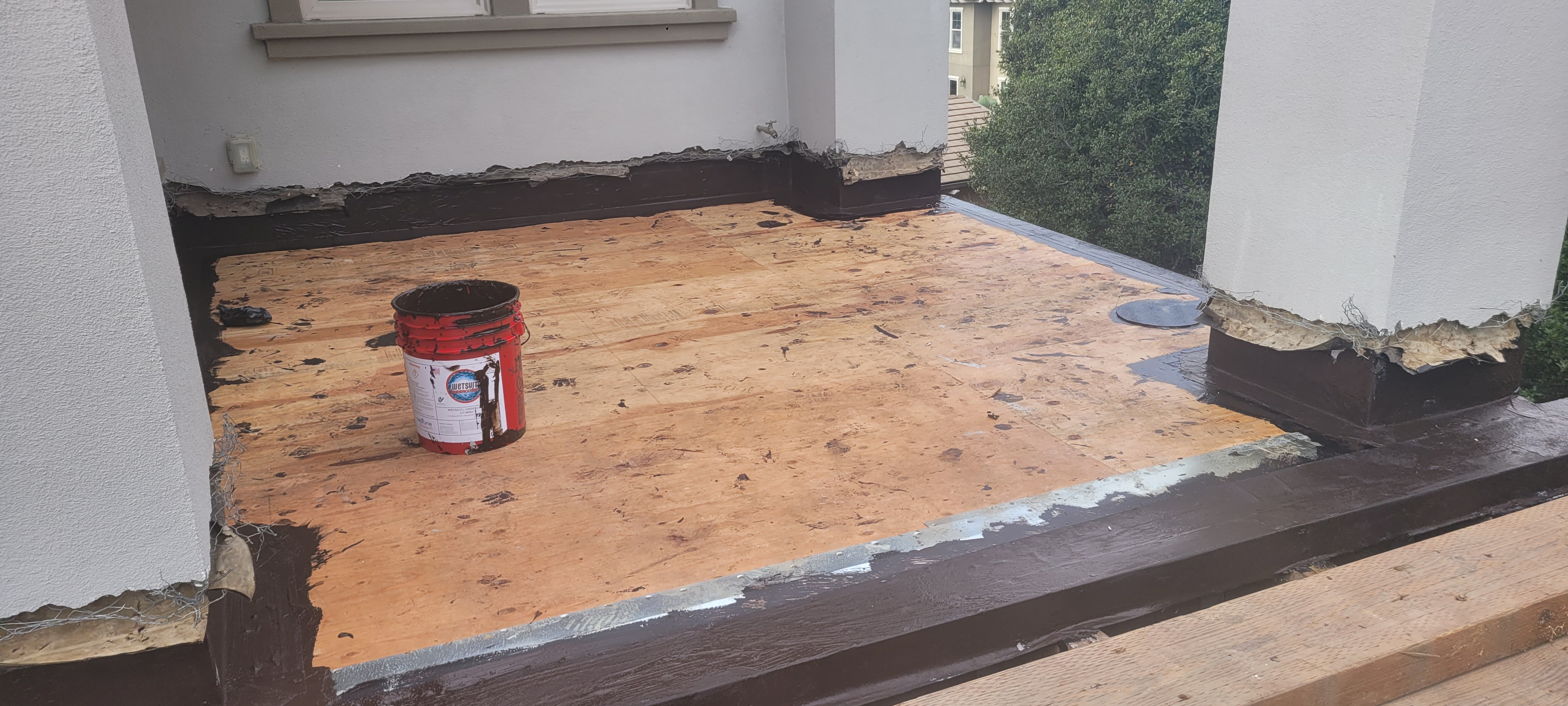 Wetsuit applied over flashing